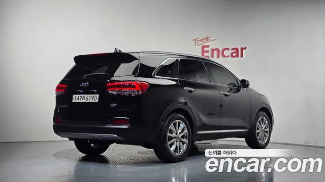 Kia Sorento — фото 2