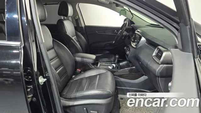 Kia Sorento — фото 26