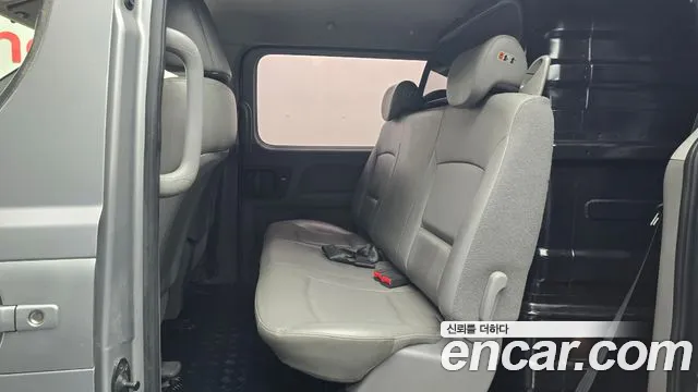 Hyundai Starex — фото 11