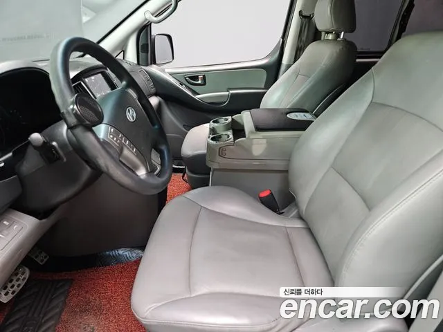 Hyundai Starex — фото 13