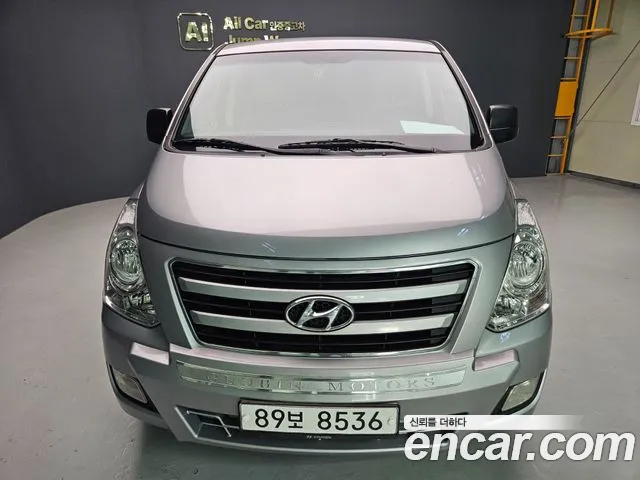 Hyundai Starex — фото 3