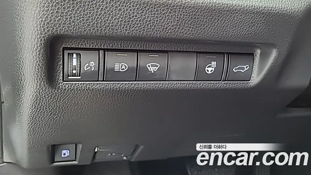 Toyota RAV4 — фото 15
