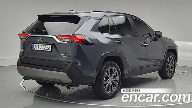 Toyota RAV4 — фото 2