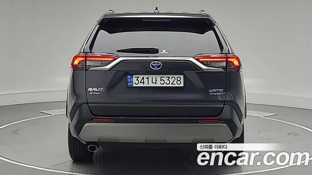 Toyota RAV4 — фото 4