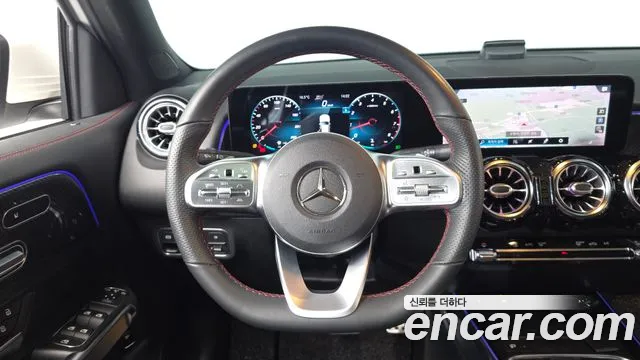 Mercedes-Benz GLB-Class — фото 12