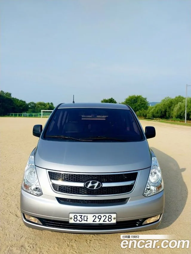 Hyundai Starex — фото 2