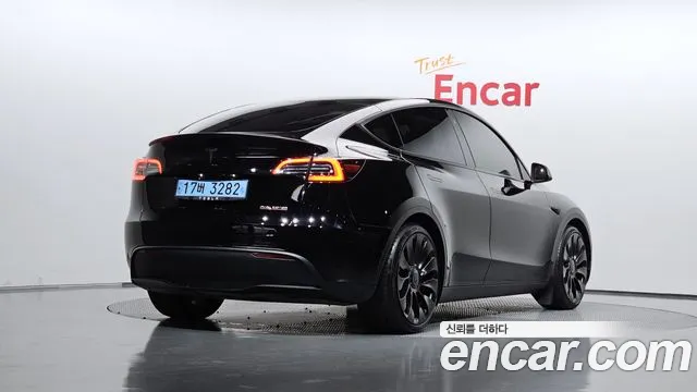 Tesla Model Y — фото 2