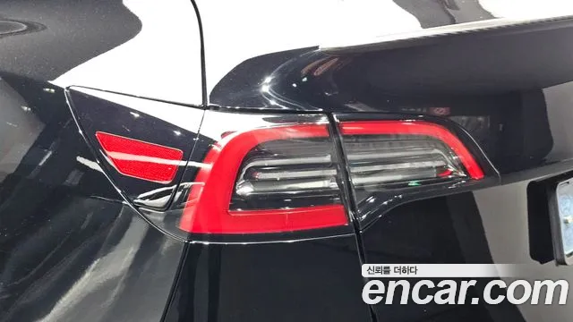 Tesla Model Y — фото 23