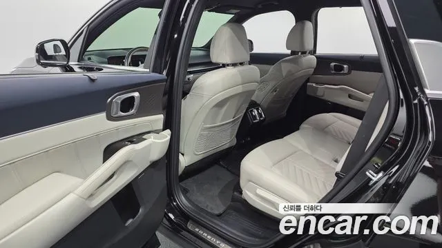 Kia Sorento — фото 12