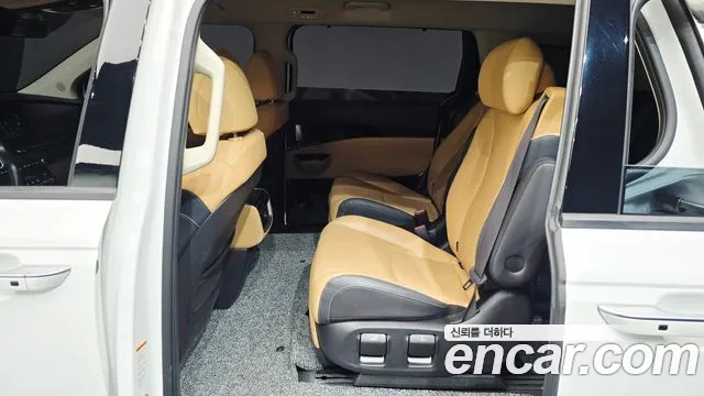 Kia Carnival — фото 11