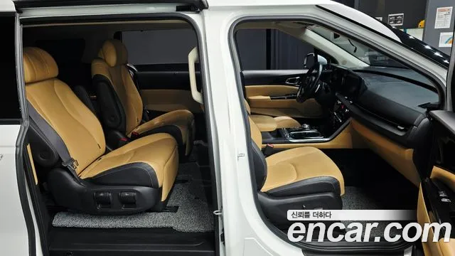 Kia Carnival — фото 27