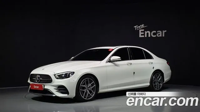 Mercedes-Benz E-Class — фото 1