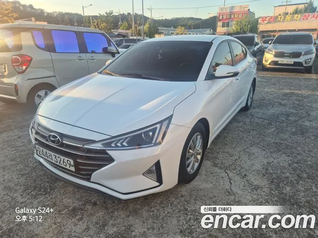 Hyundai Avante — фото 1
