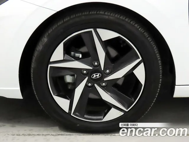 Hyundai Avante — фото 4