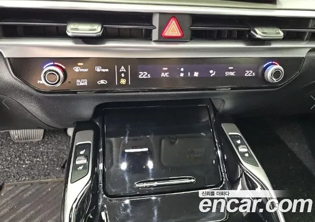 Kia Sorento — фото 10