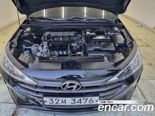 Hyundai Avante — фото 16