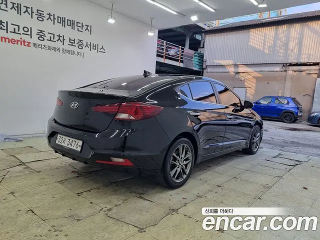 Hyundai Avante — фото 4