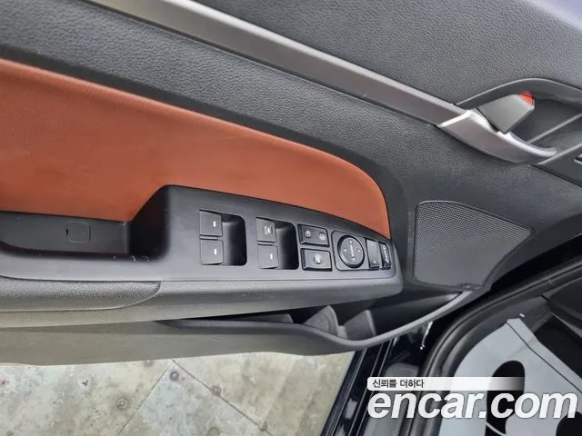 Hyundai Avante — фото 8