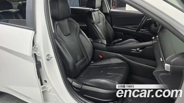 Hyundai Avante — фото 12