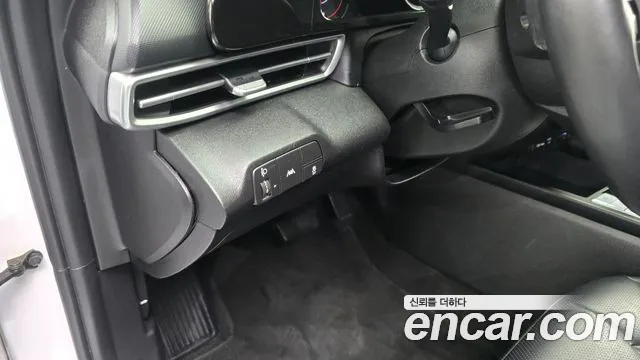 Hyundai Avante — фото 19