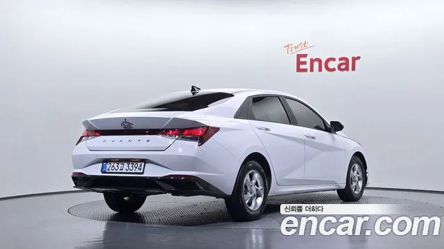 Hyundai Avante — фото 2