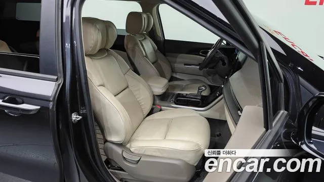 Kia Carnival — фото 11