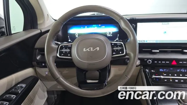 Kia Carnival — фото 13