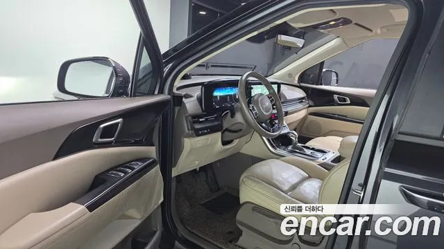Kia Carnival — фото 10