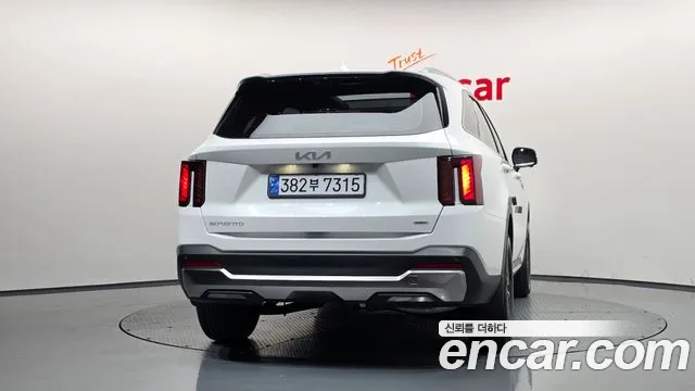 Kia Sorento — фото 4