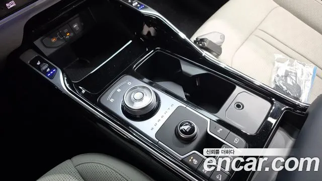 Kia Sorento — фото 9