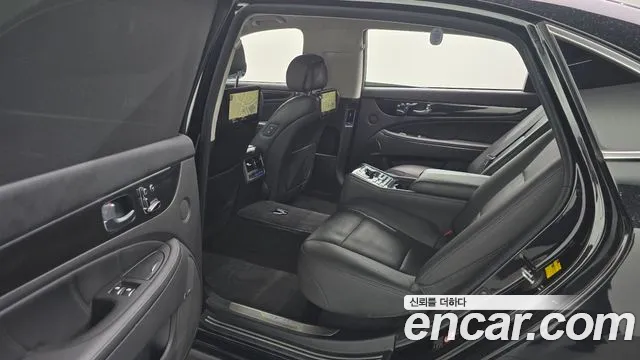 Hyundai Equus — фото 12