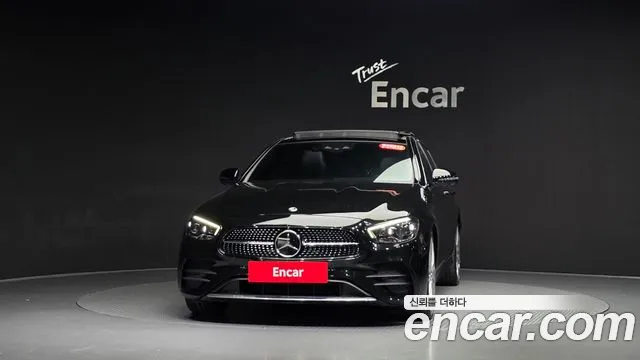 Mercedes-Benz E-Class — фото 2