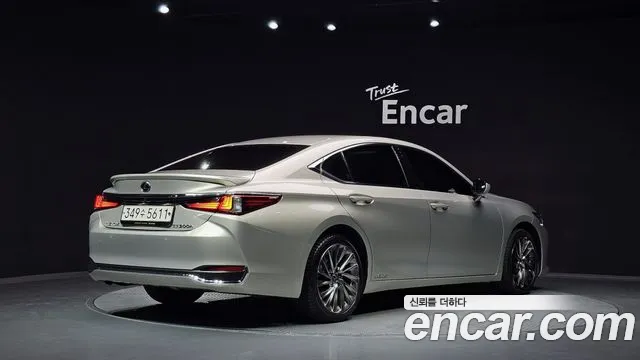 Lexus ES — фото 2