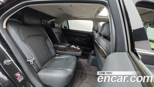 Genesis G90 — фото 18