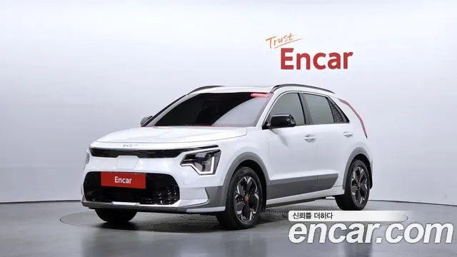 Kia Niro — фото 1