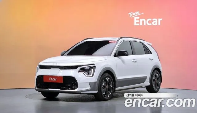 Kia Niro — фото 21