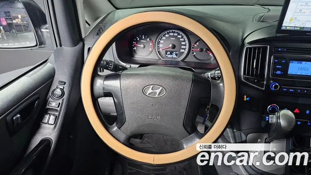 Hyundai Starex — фото 13