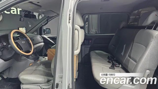 Hyundai Starex — фото 18