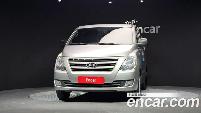 Hyundai Starex — фото 3