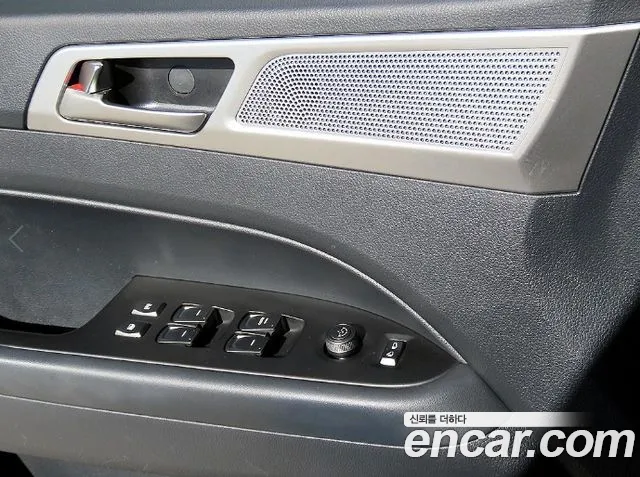 KG_Mobility_Ssangyong Rexton — фото 11