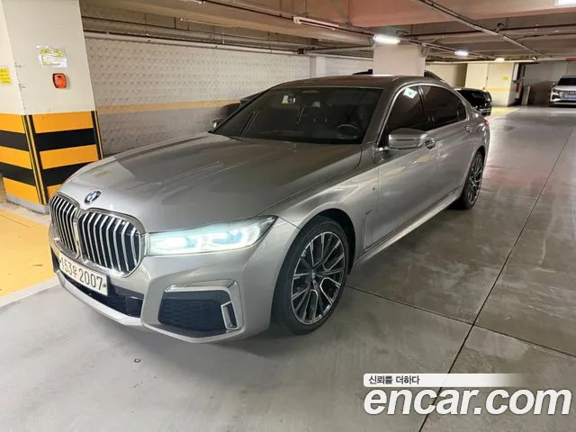 BMW 7-Series — фото 12