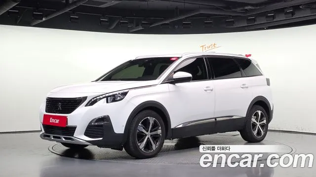 Peugeot 5008 — фото 1