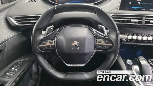 Peugeot 5008 — фото 13
