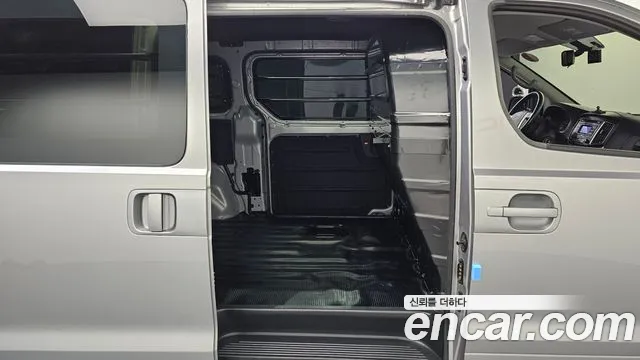 Hyundai Starex — фото 12
