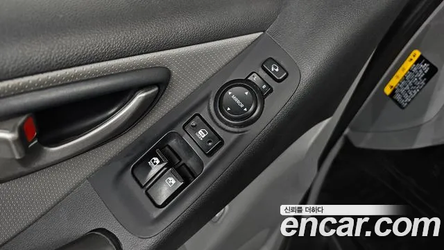 Hyundai Starex — фото 13