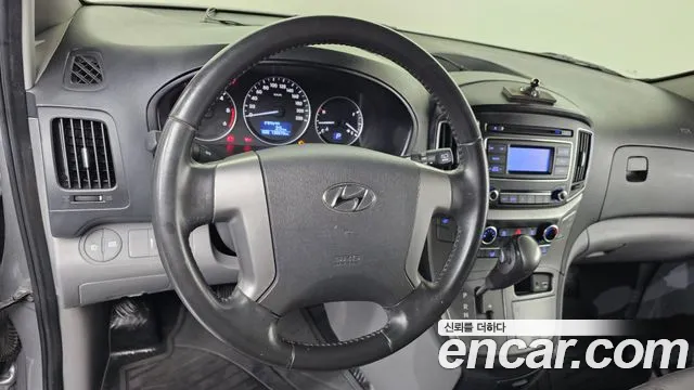 Hyundai Starex — фото 15