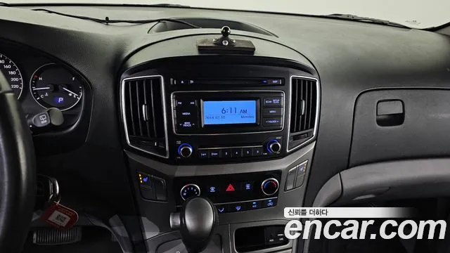 Hyundai Starex — фото 16