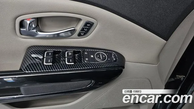 Kia Carnival — фото 15