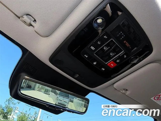 Kia Carnival — фото 13