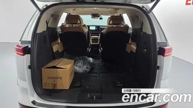Kia Carnival — фото 18
